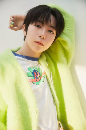 - sub vocalist - japanese - born august 4 2007 - emoji: 🦭 - mbti: ENTP