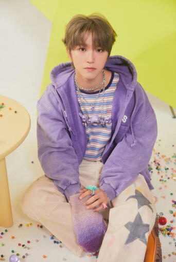 - main vocalist - korean - born june 21 2005 - emoji: 🌲 - mbti: INFJ